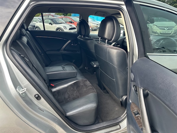 Used Toyota Avensis 2012 for sale - 76171815: Photo 44