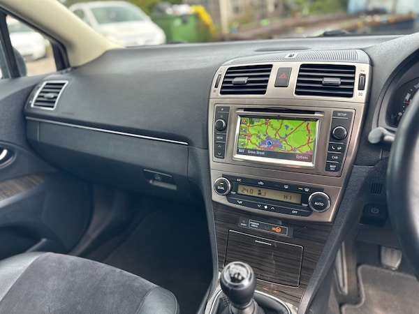 Used Toyota Avensis 2012 for sale - 76171815: Photo 53