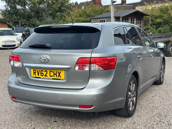 Used Toyota Avensis 2012 for sale - 76171815: Photo 5