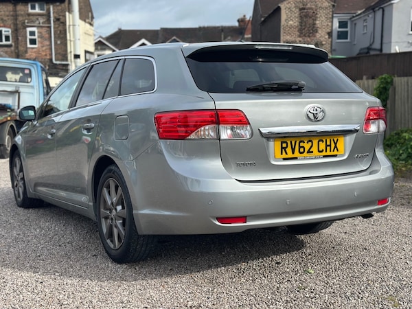 Used Toyota Avensis 2012 for sale - 76171815: Photo 9
