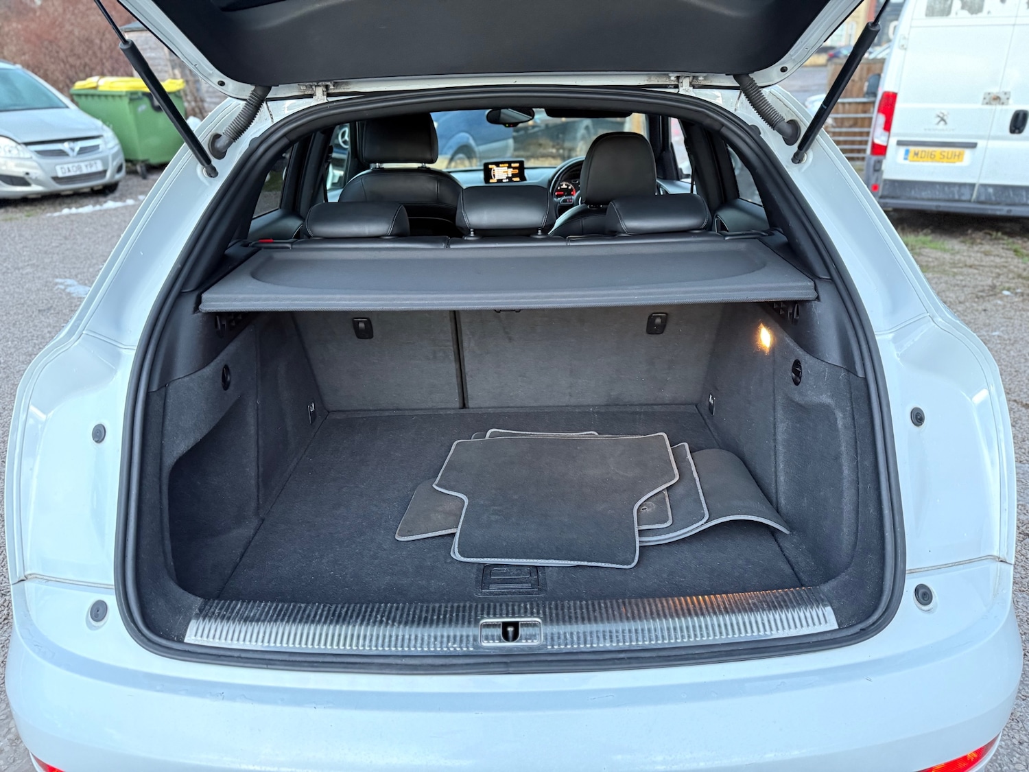 Used Audi Q3 2014 for sale - 77128796: Photo 12