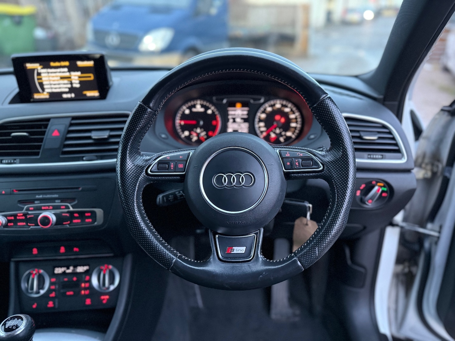 Used Audi Q3 2014 for sale - 77128796: Photo 33