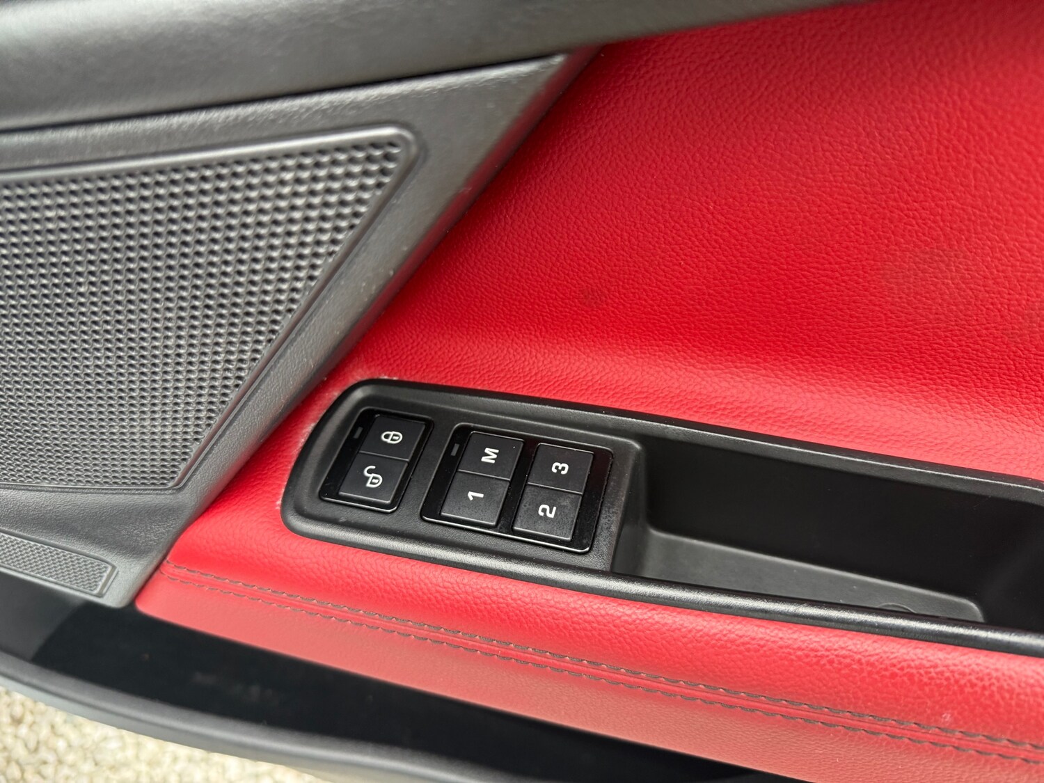 Used Jaguar XE 2015 for sale - 78141630: Photo 16