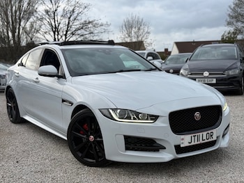 Used Jaguar XE 2015 for sale - 78141630: Photo