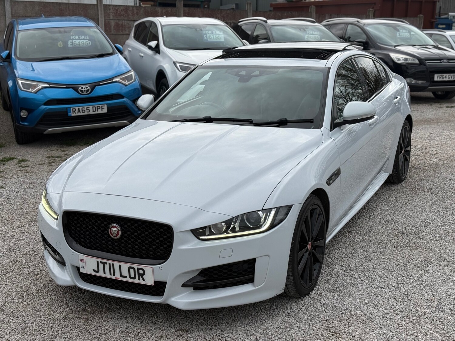 Used Jaguar XE 2015 for sale - 78141630: Photo 38