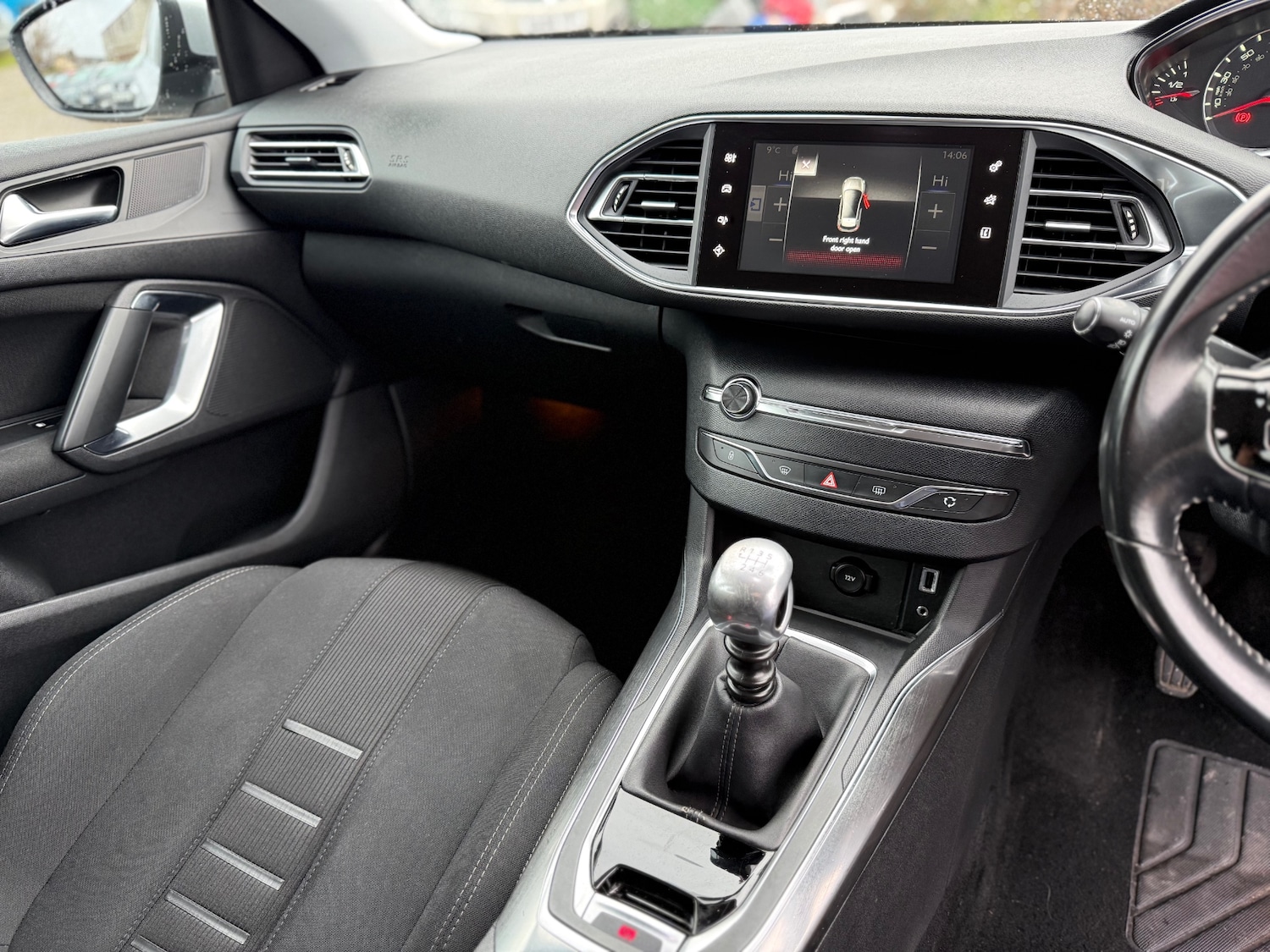 Used Peugeot 308 2014 for sale - 77476581: Photo 17