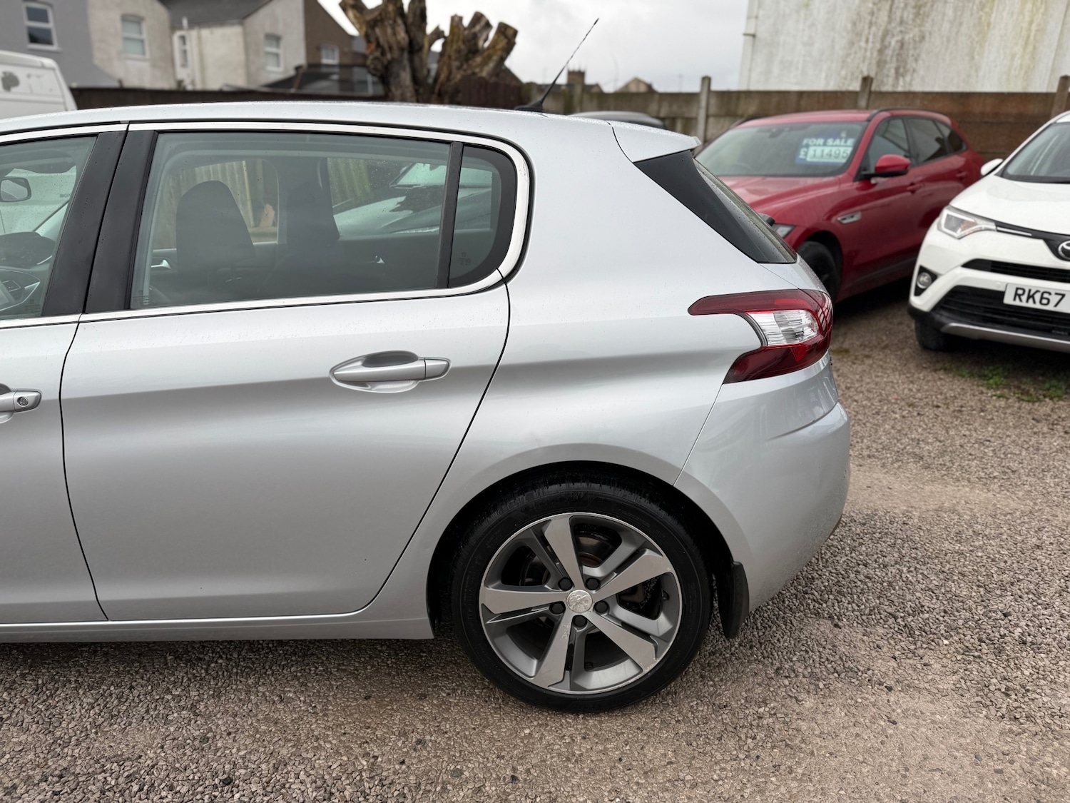 Used Peugeot 308 2014 for sale - 77476581: Photo 28