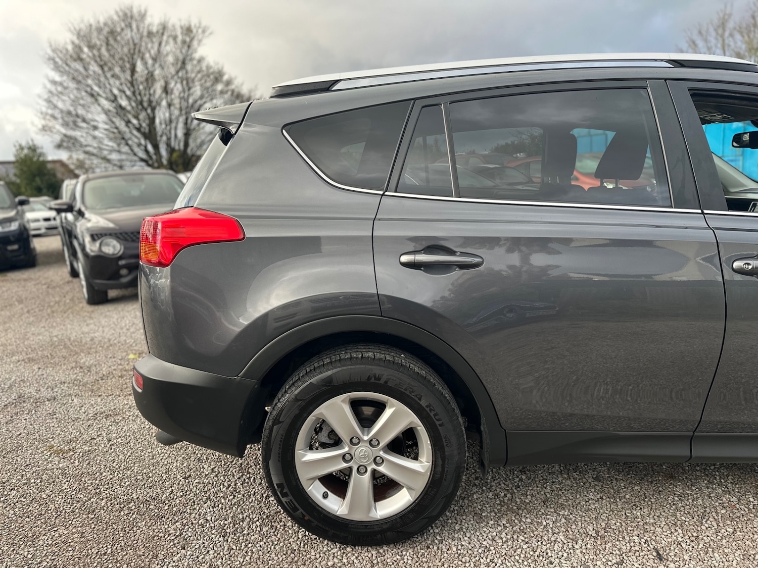 Used Toyota RAV4 2013 for sale - 76615960: Photo 28