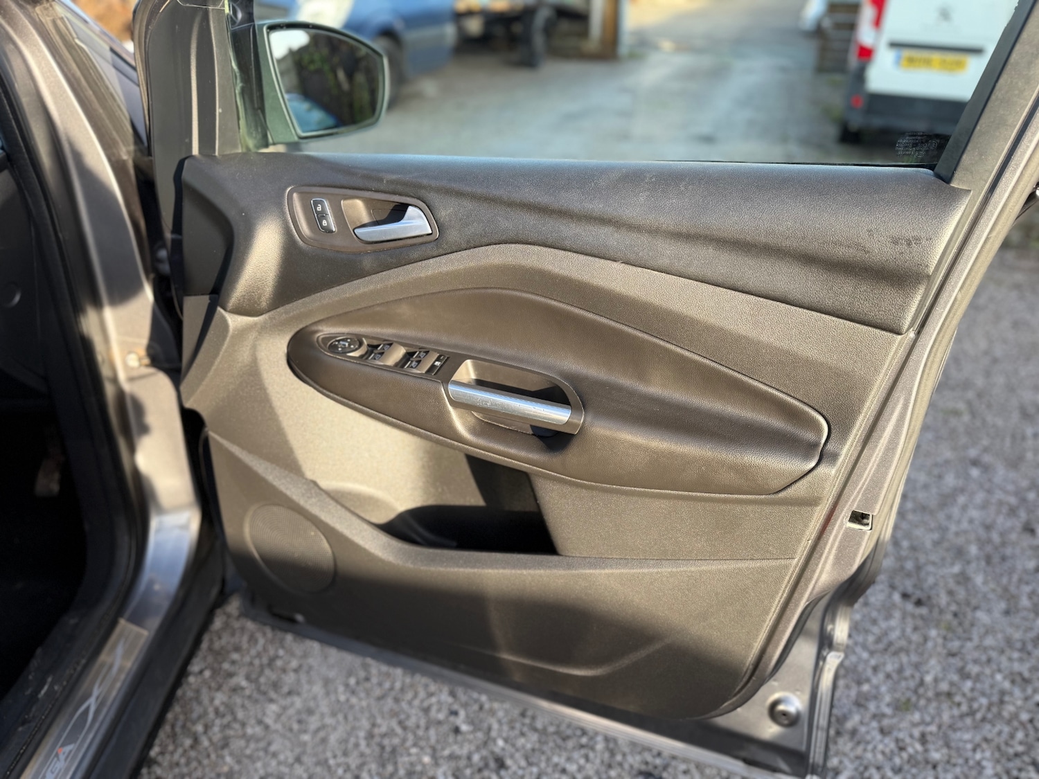 Used Ford Kuga 2013 for sale - 76932129: Photo 37