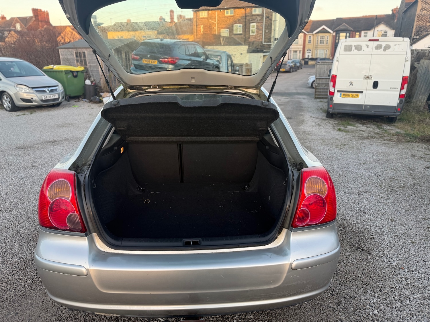 Used Toyota Avensis 2003 for sale - 77067455: Photo 35