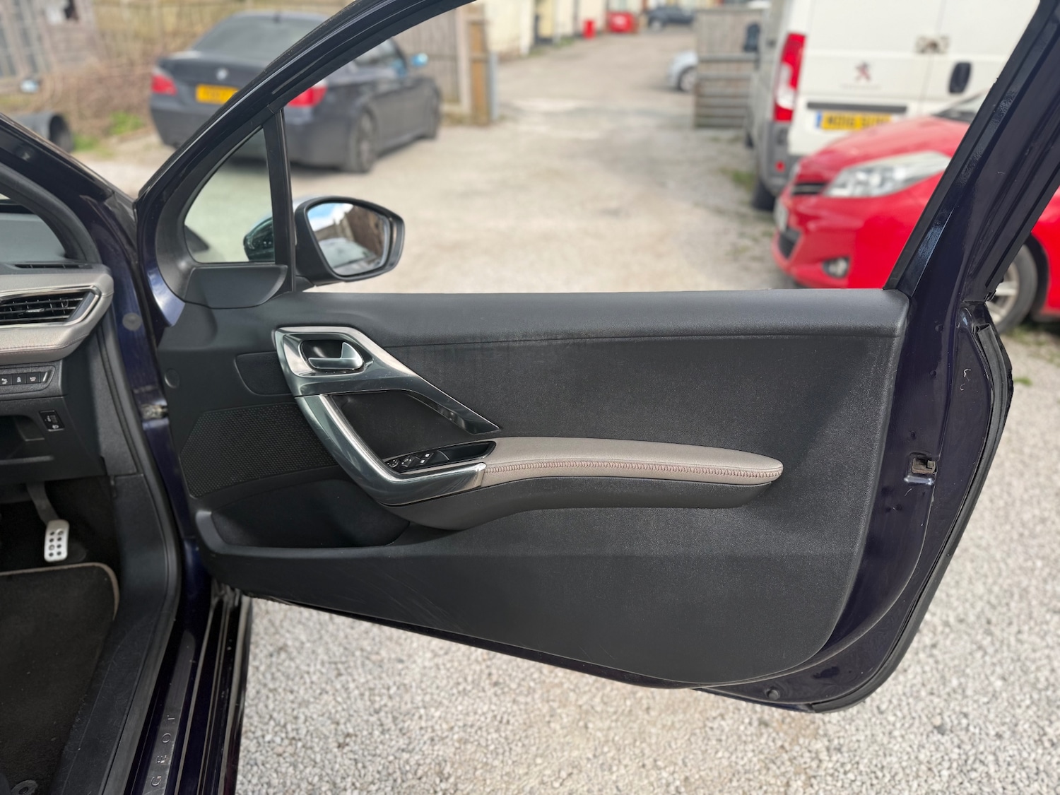 Used Peugeot 208 2014 for sale - 78014666: Photo 42