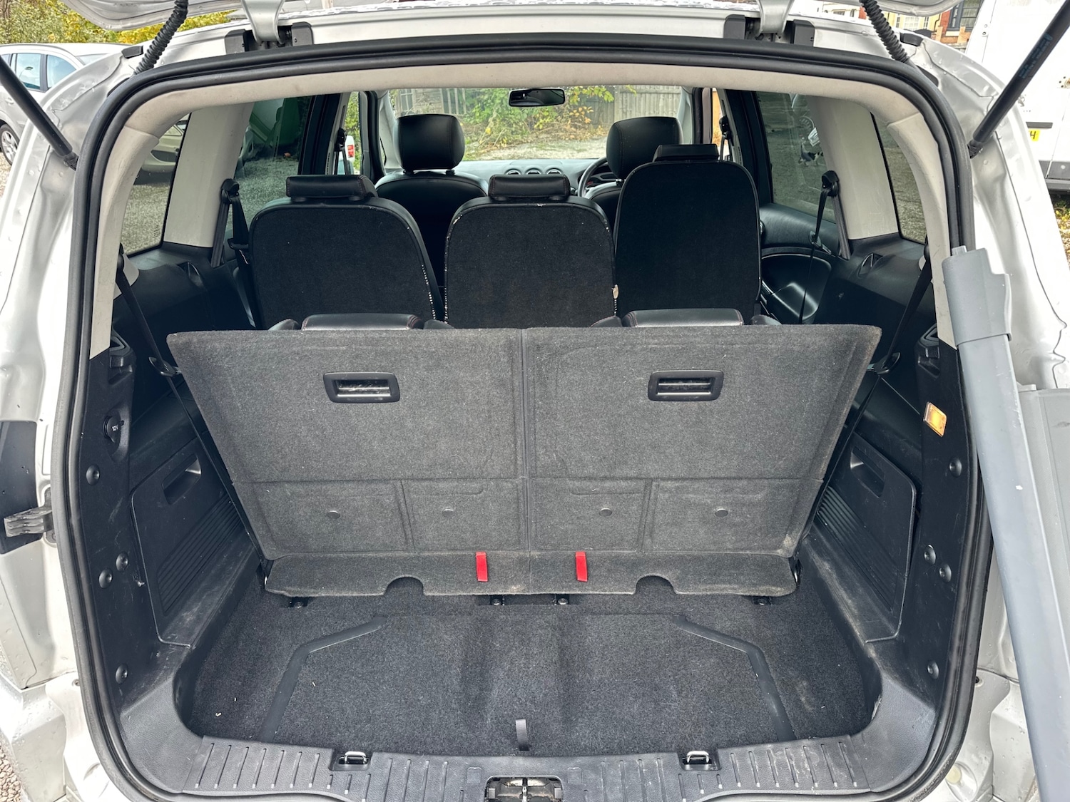 Used Ford S-Max 2010 for sale - 76404989: Photo 14