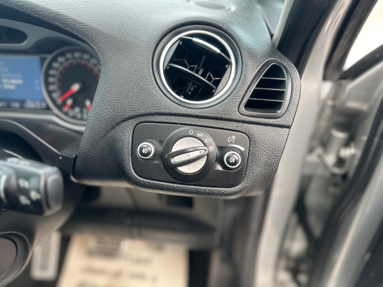 Used Ford S-Max 2010 for sale - 76404989: Photo 46