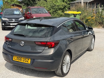 Used Vauxhall Astra 2016 for sale - 79542911: Photo