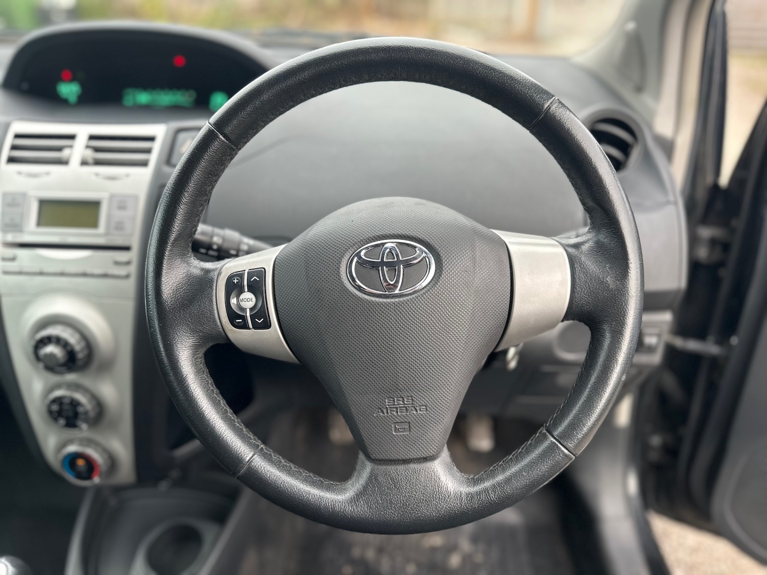 Used Toyota Yaris 2007 for sale - 76723730: Photo 17