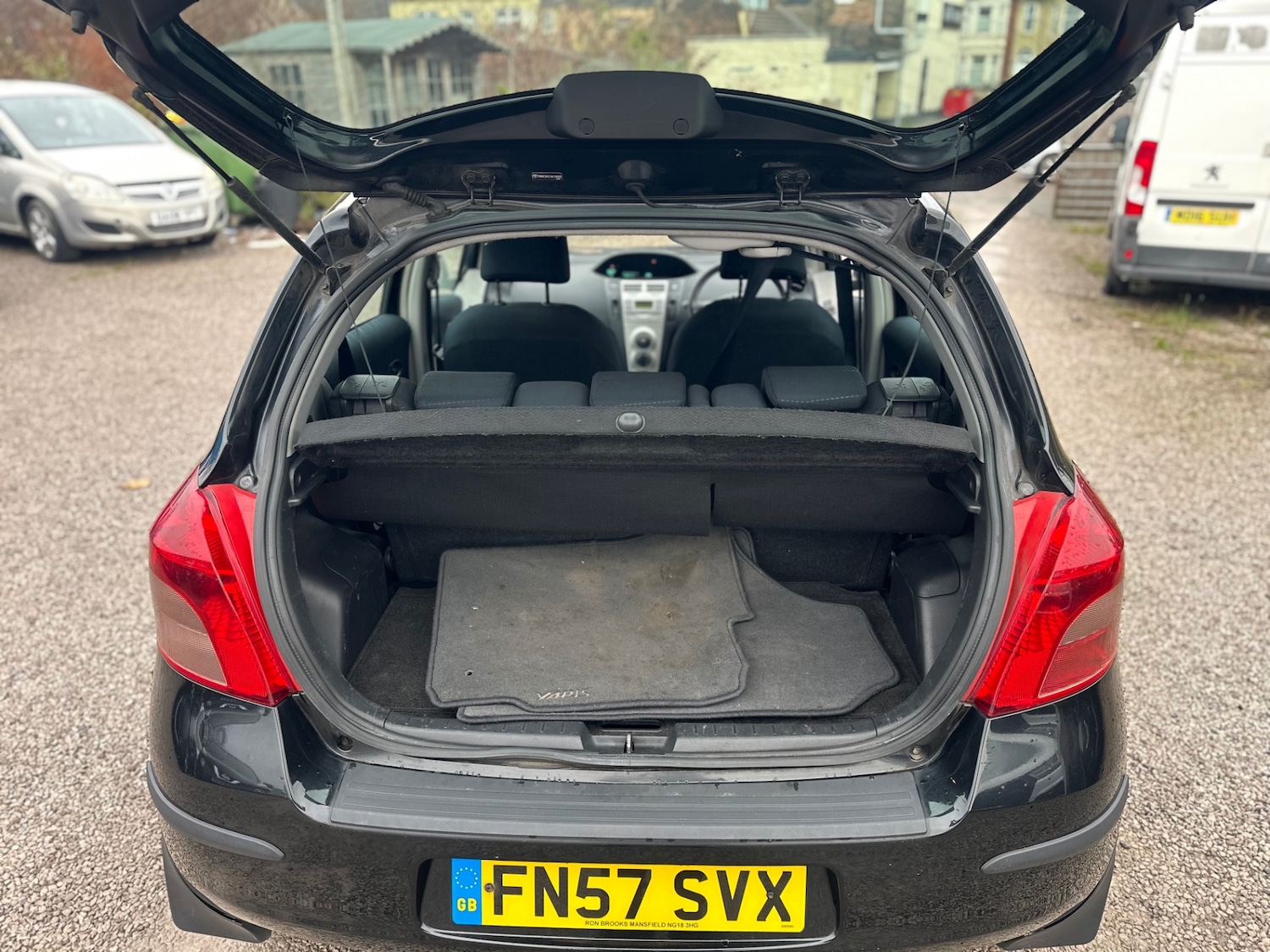 Used Toyota Yaris 2007 for sale - 76723730: Photo 32