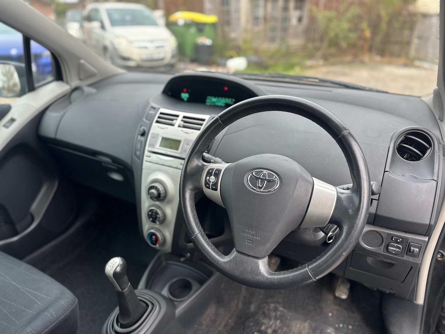 Used Toyota Yaris 2007 for sale - 76723730: Photo 37