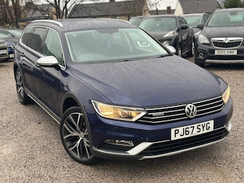 Used Volkswagen Passat 2017 for sale - 76803216: Photo