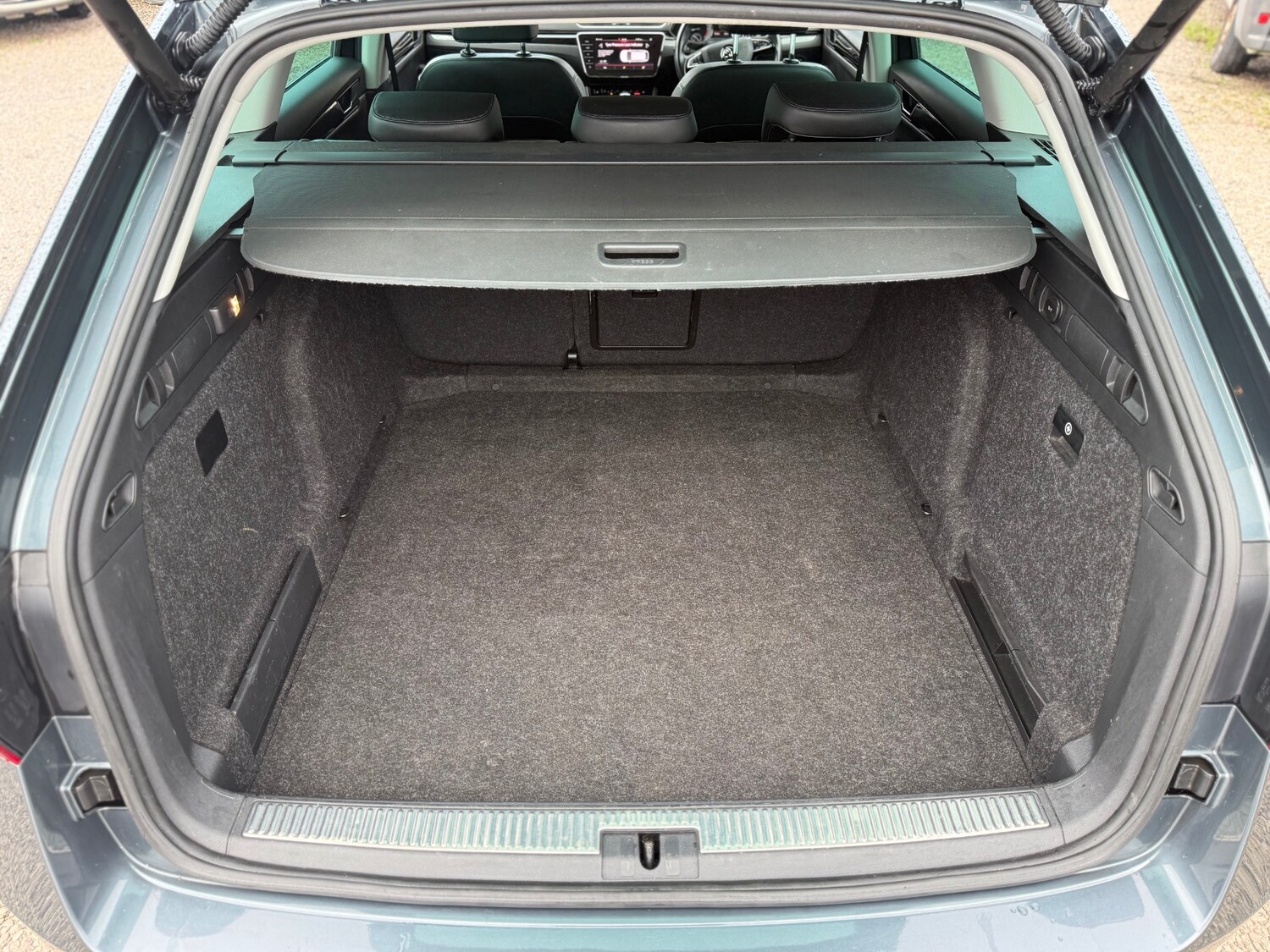 Used Skoda Superb 2018 for sale - 77563430: Photo 43