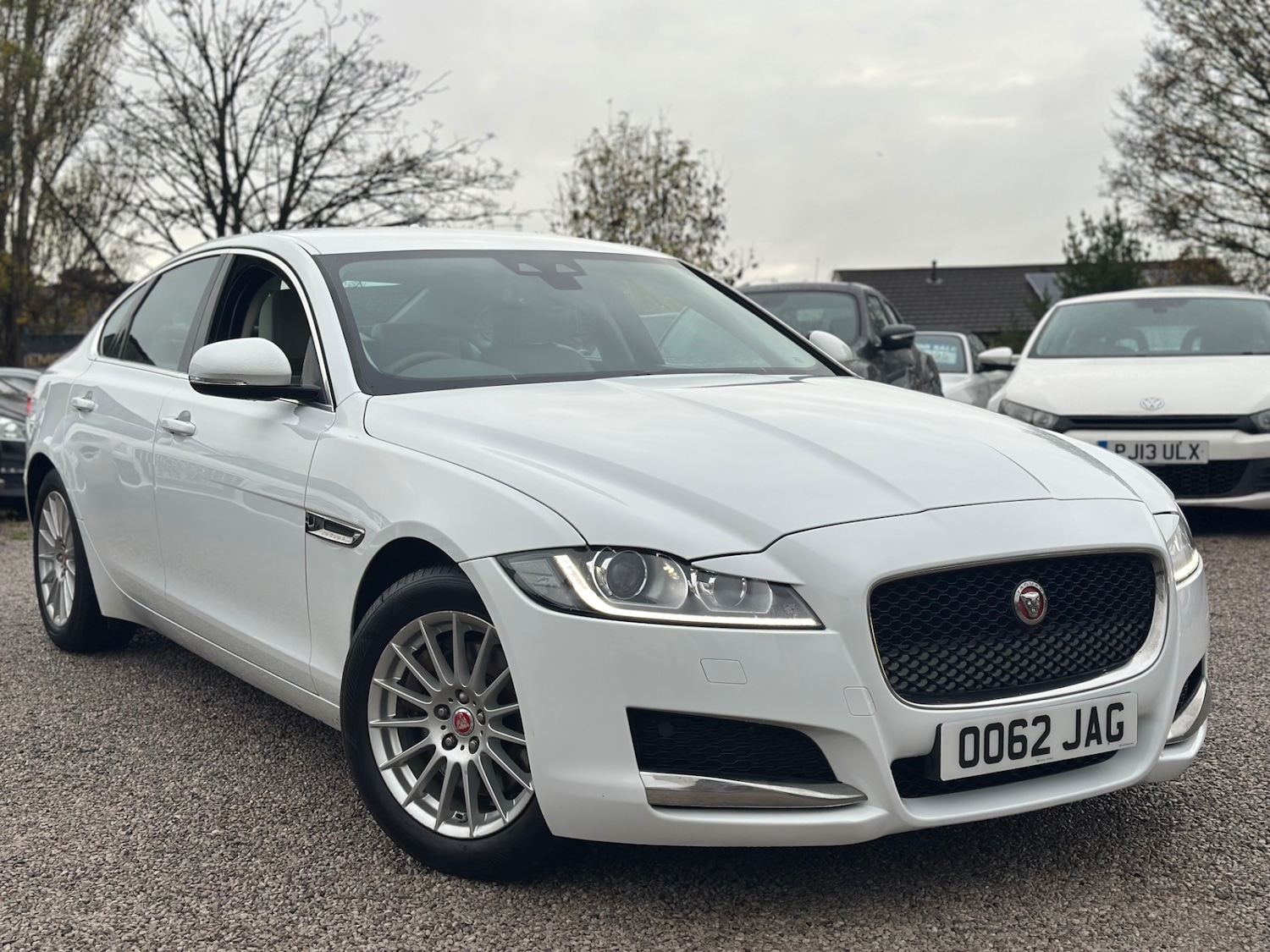 Used Jaguar XF 2016 for sale - 76533652: Photo 2