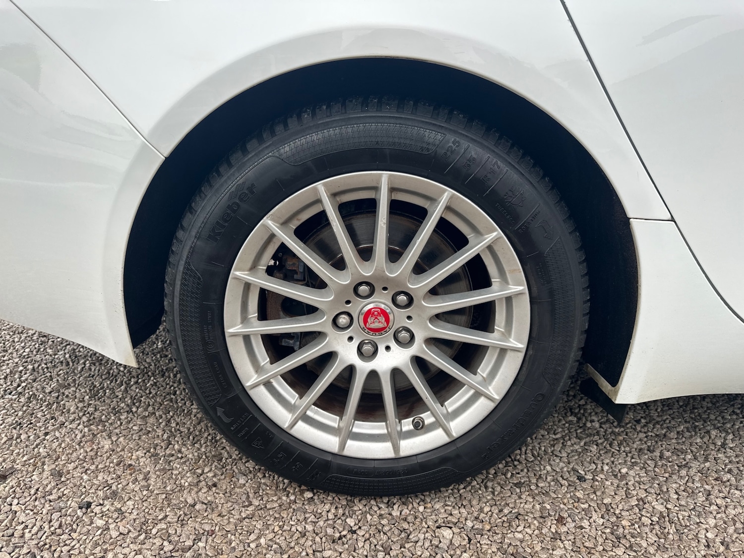 Used Jaguar XF 2016 for sale - 76533652: Photo 33