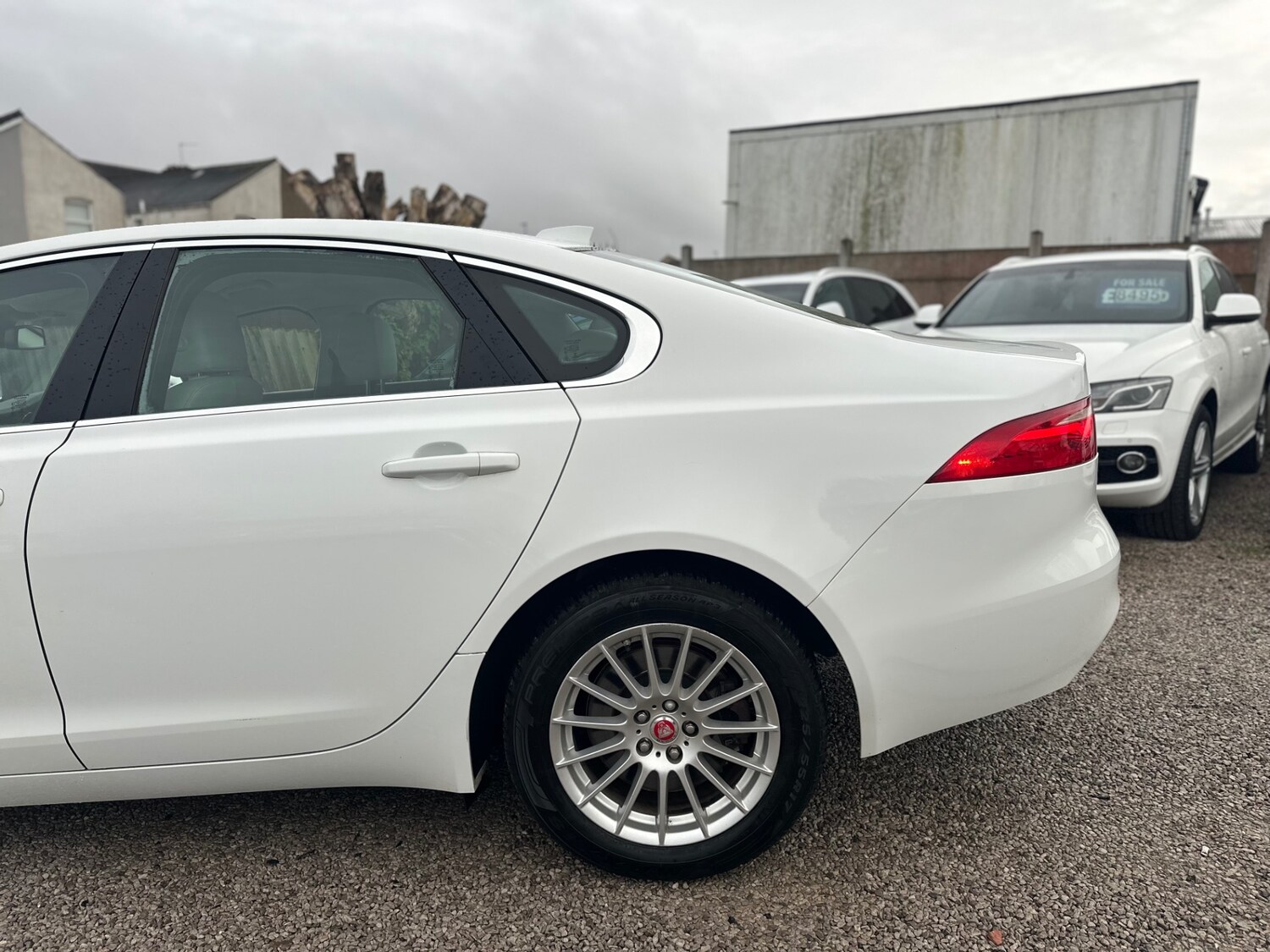 Used Jaguar XF 2016 for sale - 76533652: Photo 41