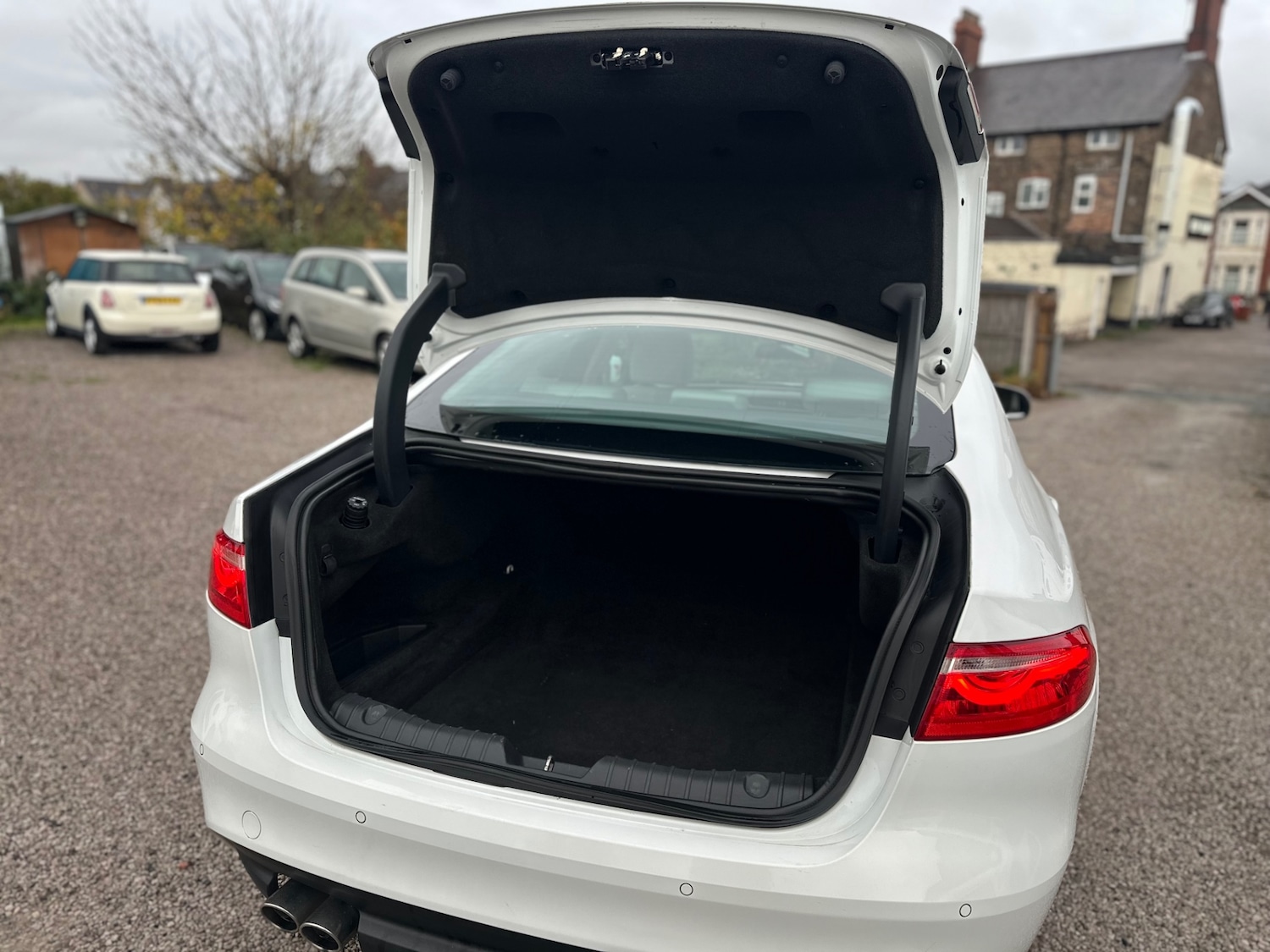 Used Jaguar XF 2016 for sale - 76533652: Photo 49