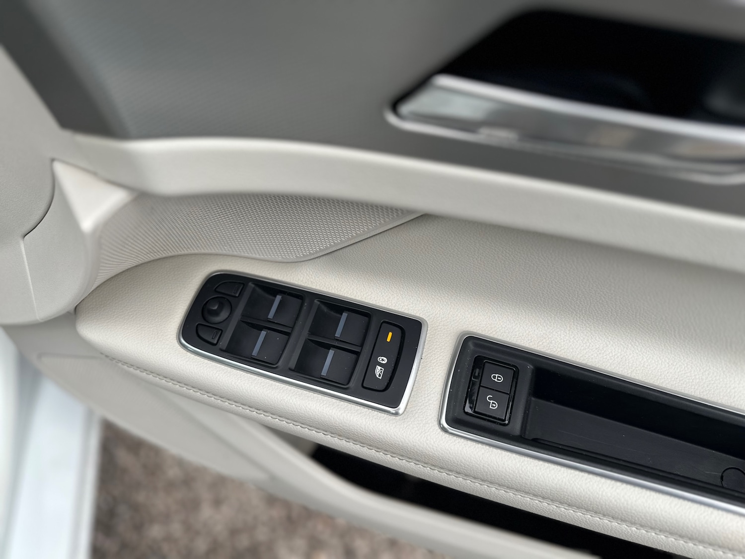 Used Jaguar XF 2016 for sale - 76533652: Photo 52