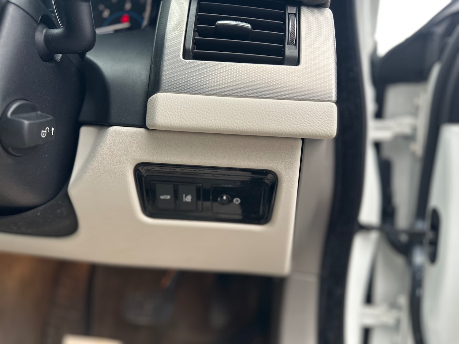 Used Jaguar XF 2016 for sale - 76533652: Photo 53