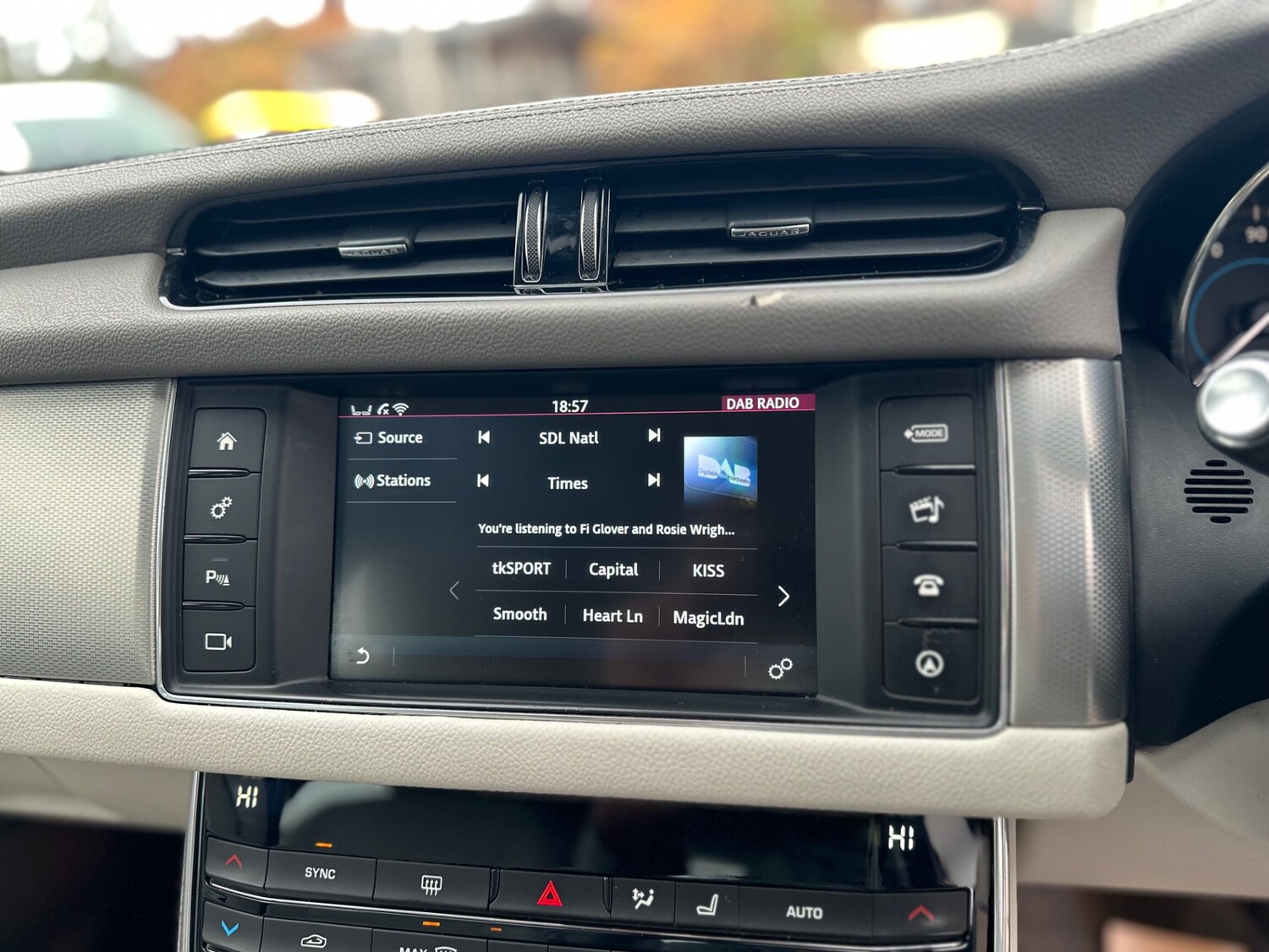 Used Jaguar XF 2016 for sale - 76533652: Photo 59