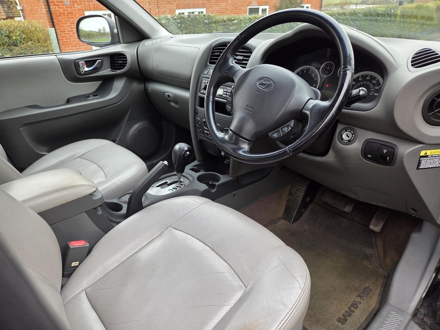 Used Hyundai Santa Fe 2006 for sale - 77848271: Photo 2