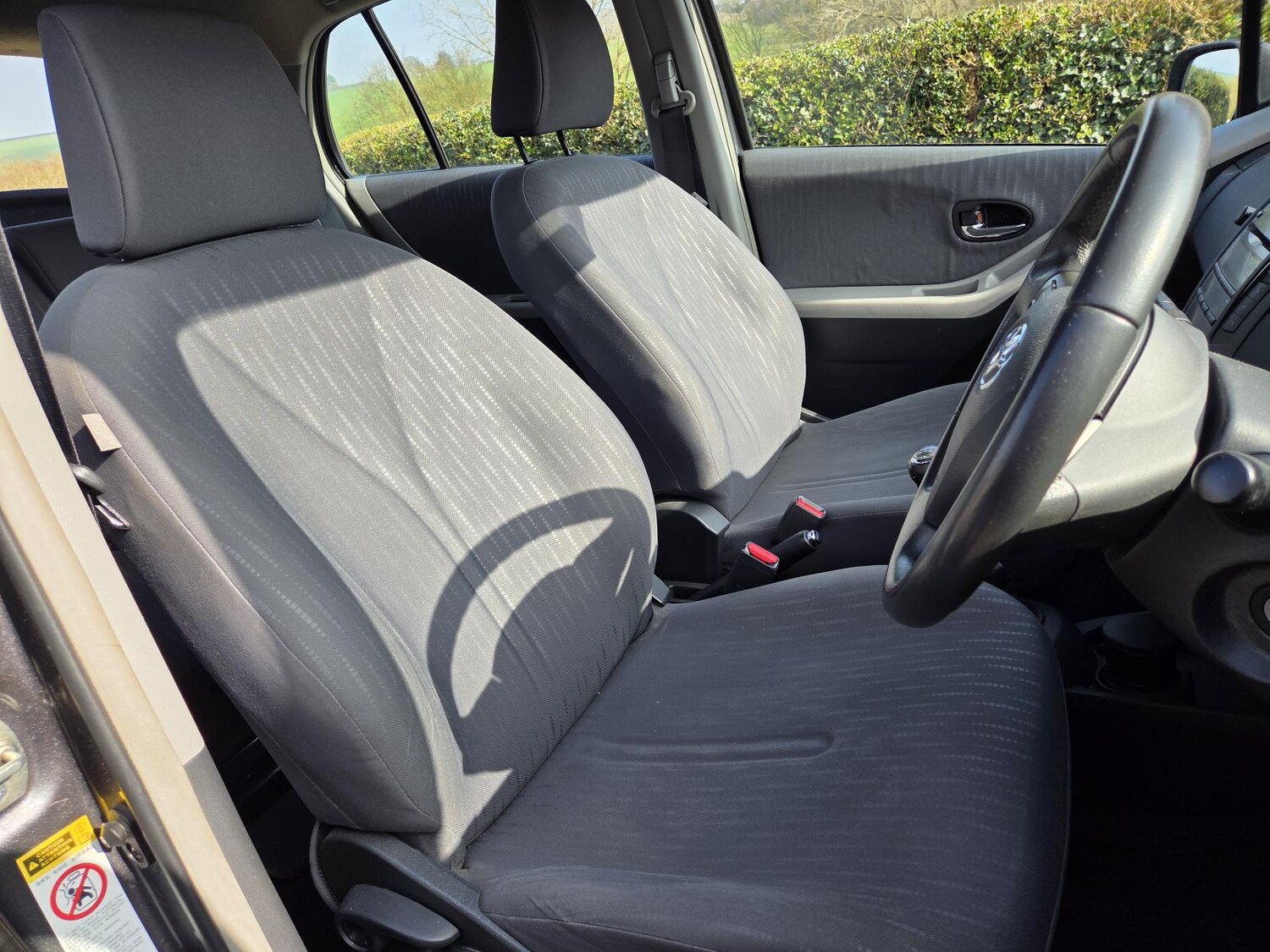 Used Toyota Yaris 2009 for sale - 77848269: Photo 11