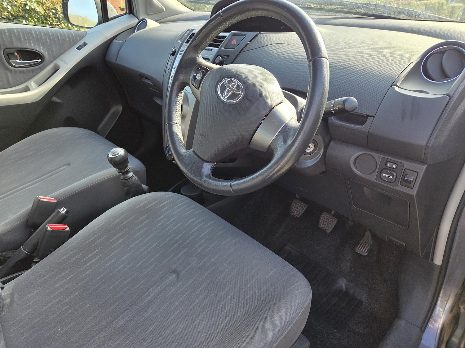 Used Toyota Yaris 2009 for sale - 77848269: Photo 2