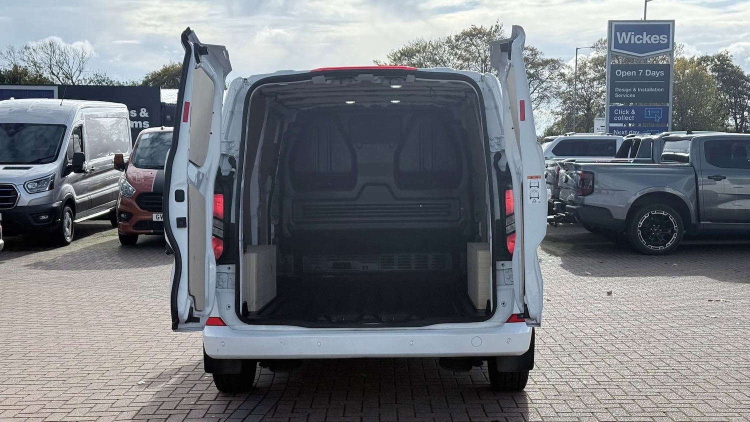 Used Ford Transit Custom 2024 for sale - 76329215: Photo 10