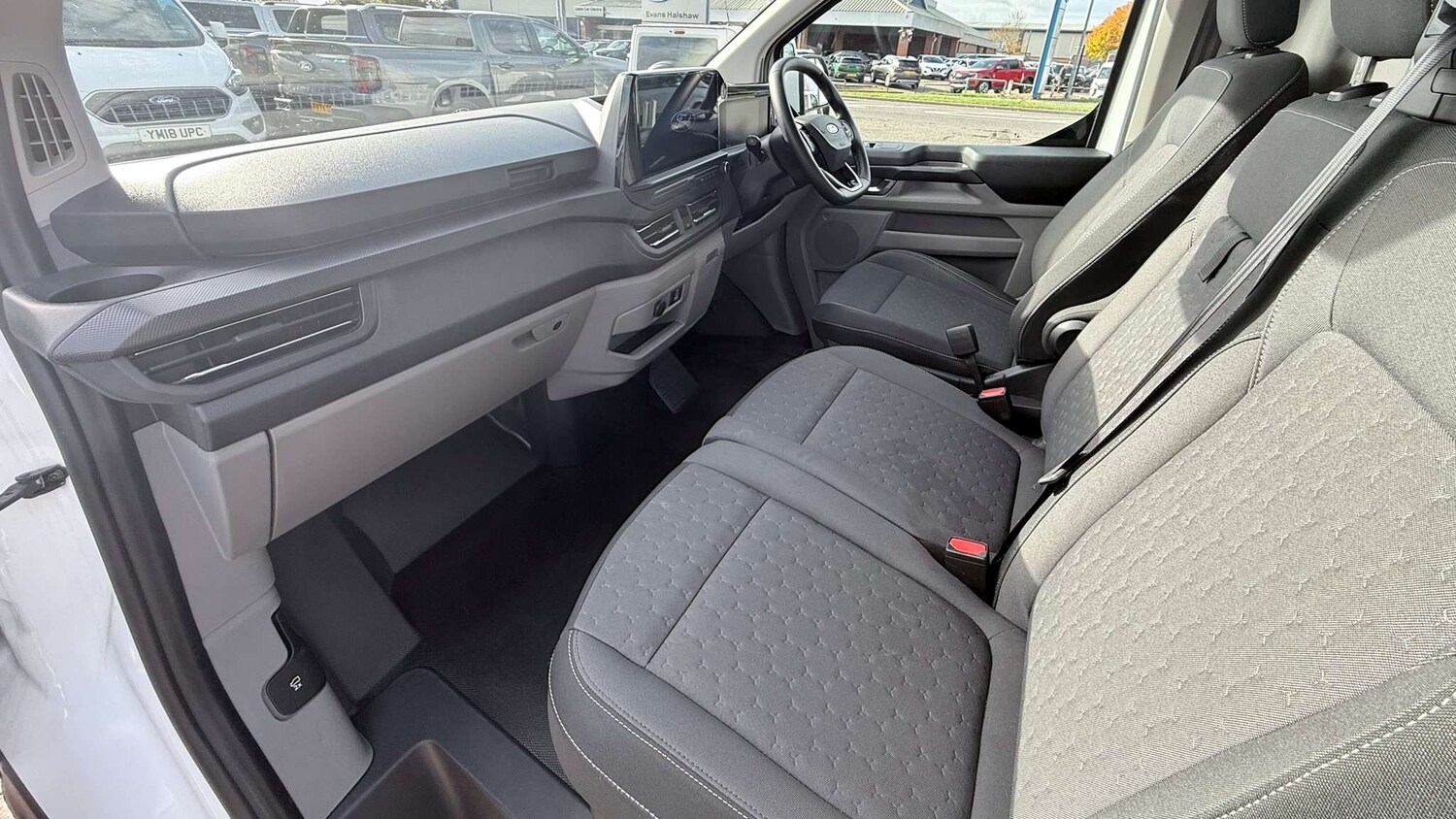 Used Ford Transit Custom 2024 for sale - 76329215: Photo 17