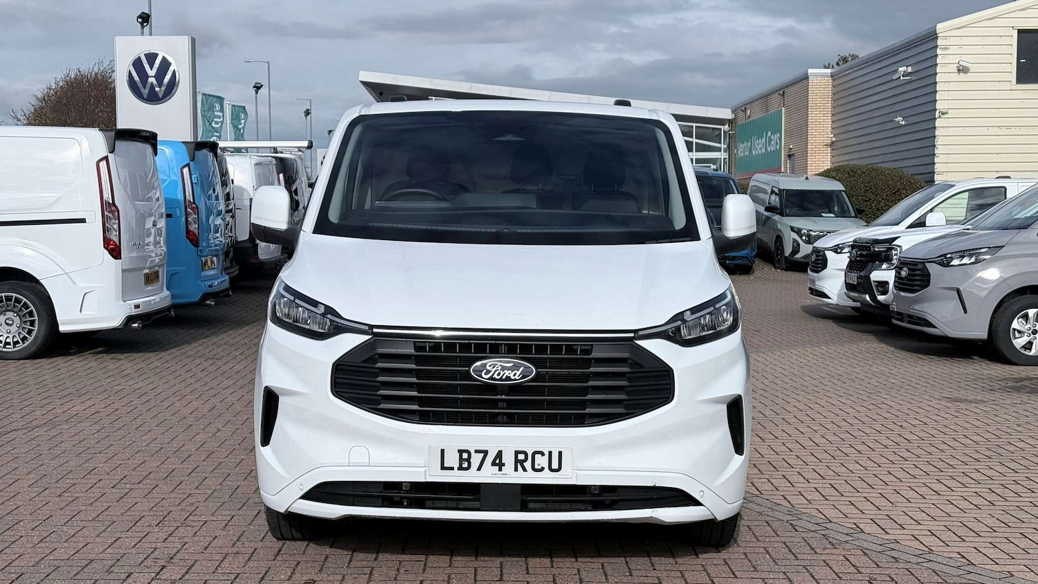 Used Ford Transit Custom 2024 for sale - 76329215: Photo 2