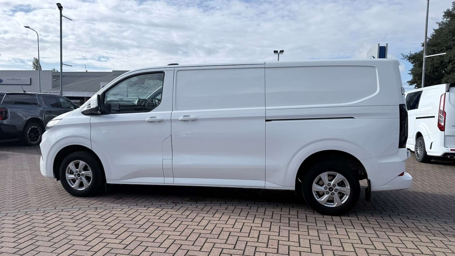 Used Ford Transit Custom 2024 for sale - 76329215: Photo 4