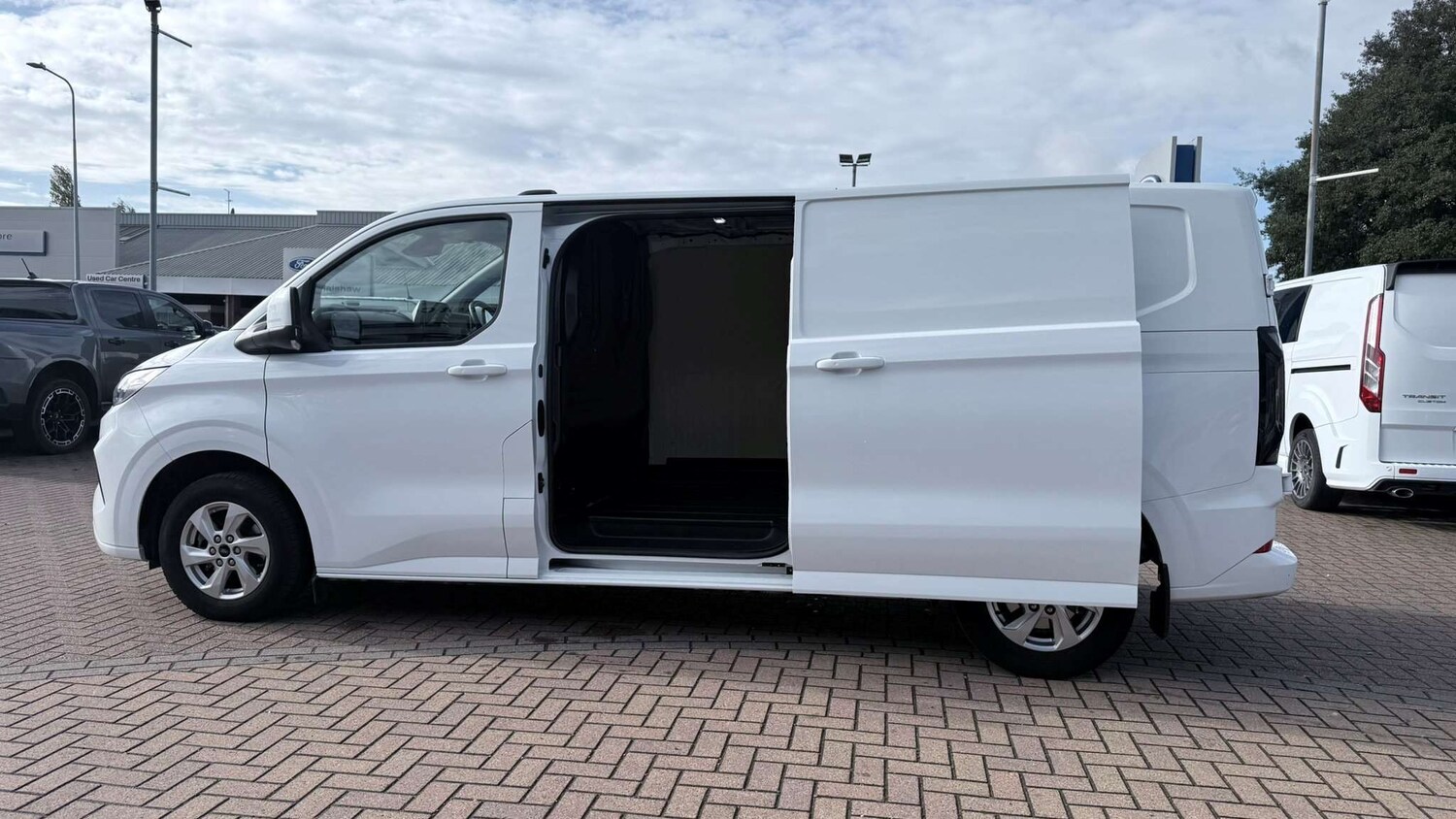 Used Ford Transit Custom 2024 for sale - 76329215: Photo 5