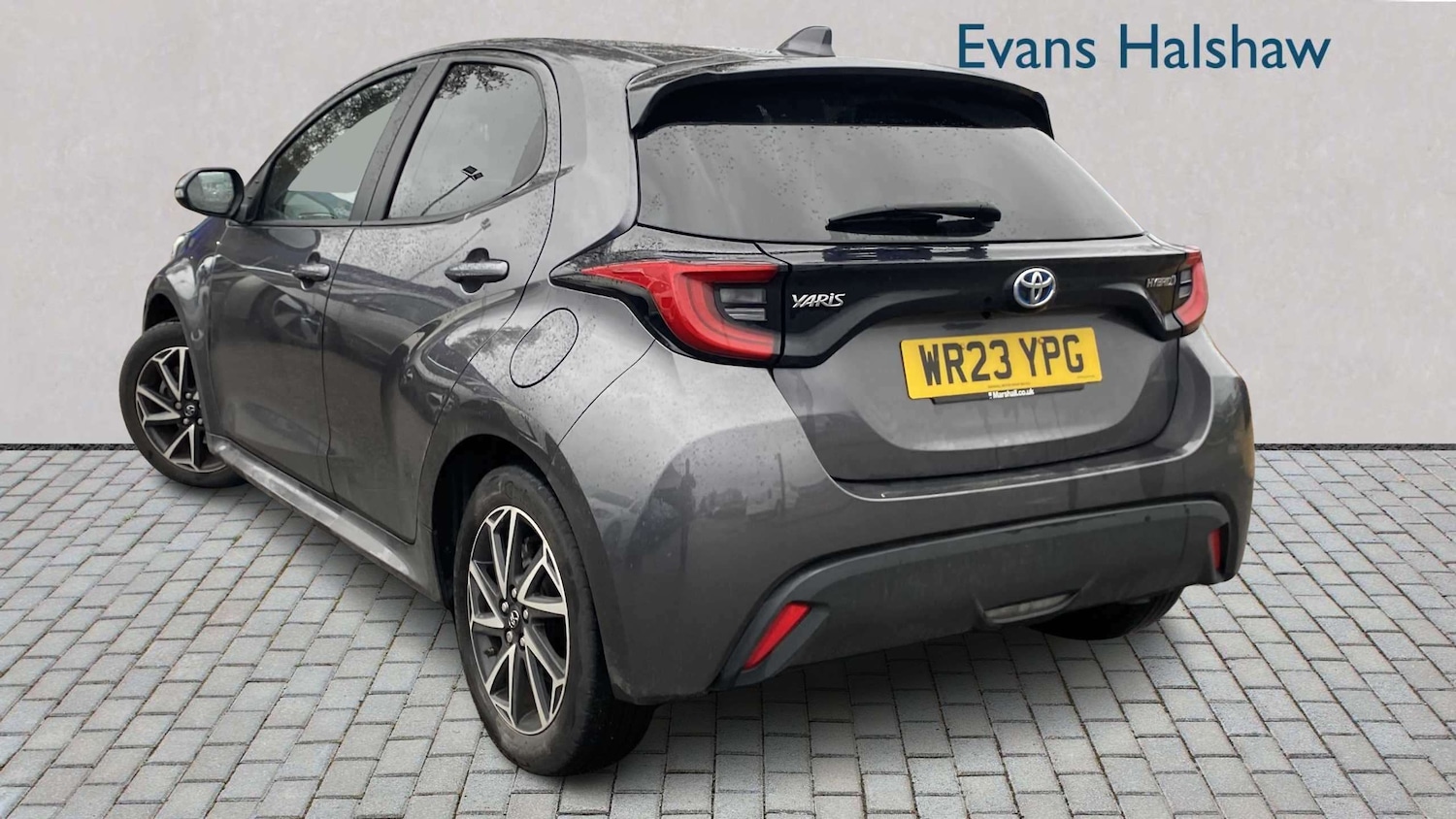 Used Toyota Yaris 2023 for sale - 77648920: Photo 2