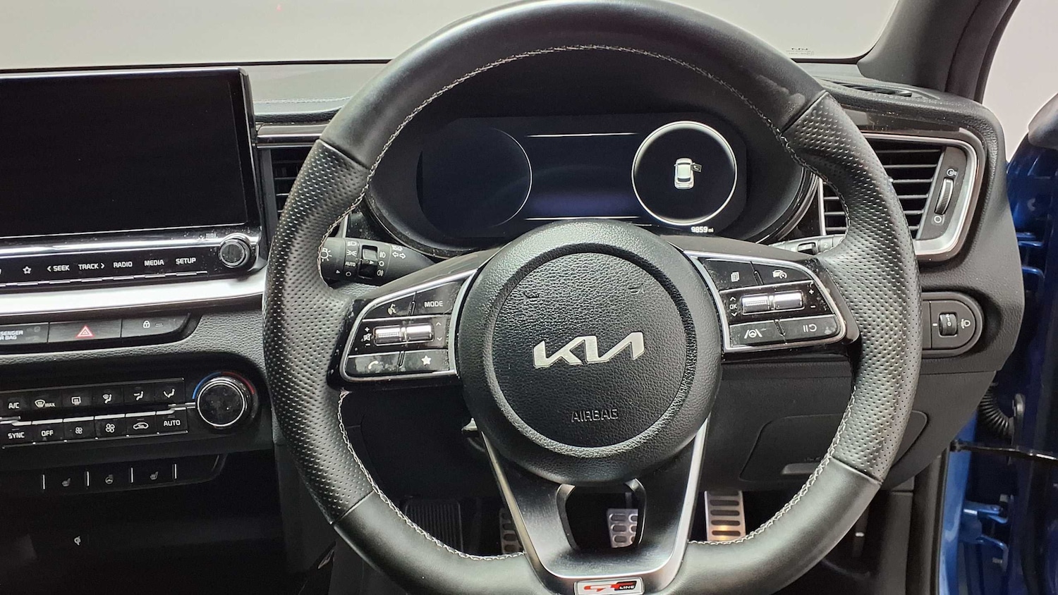 Used Kia XCeed 2023 for sale - 76075405: Photo 17