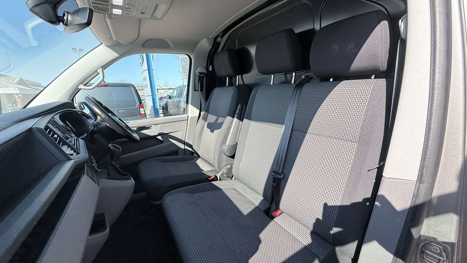 Used Volkswagen Transporter 2023 for sale - 77961176: Photo 18