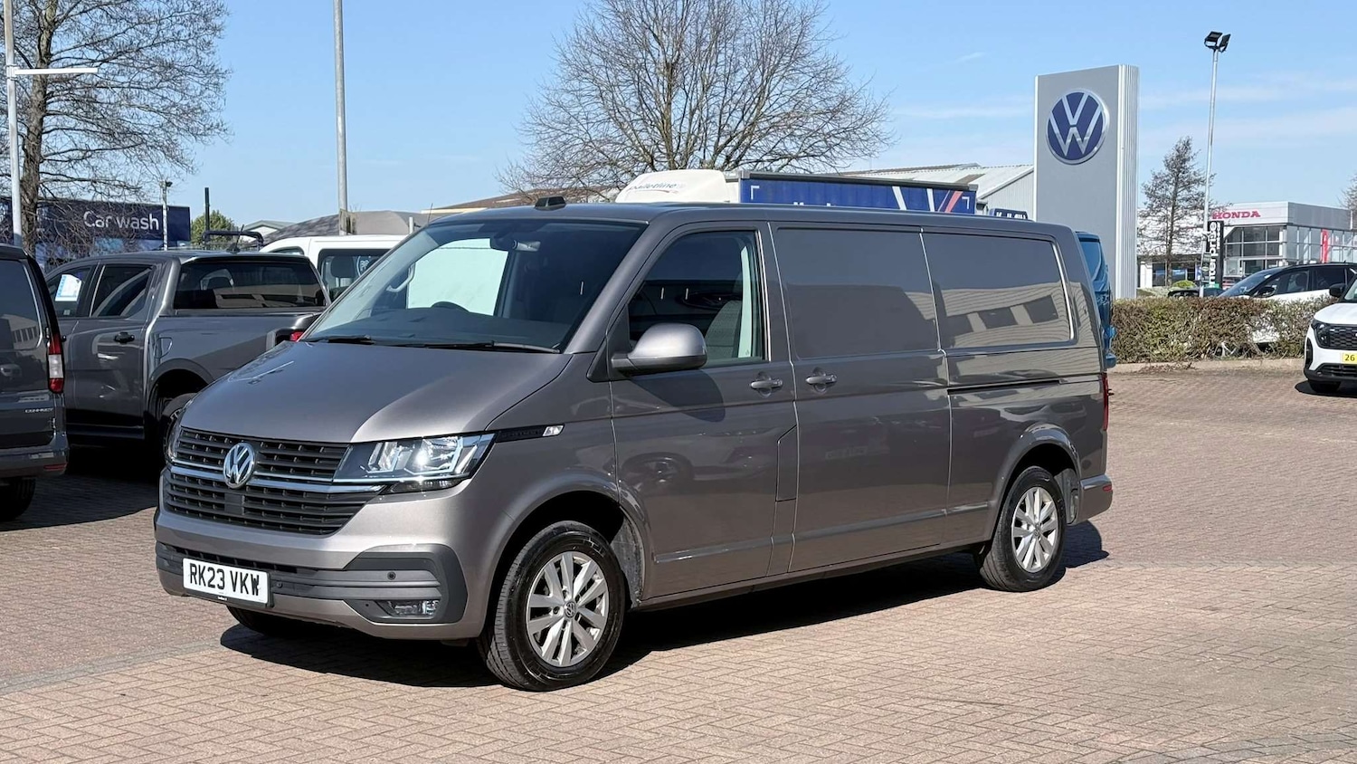 Used Volkswagen Transporter 2023 for sale - 77961176: Photo 3