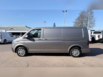 Used Volkswagen Transporter 2023 for sale - 77961176: Photo
