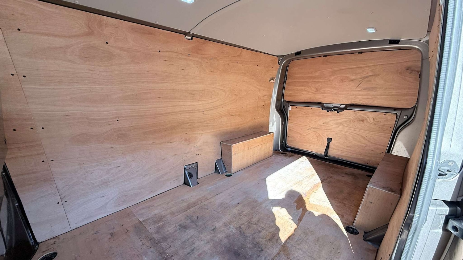 Used Volkswagen Transporter 2023 for sale - 77961176: Photo 5