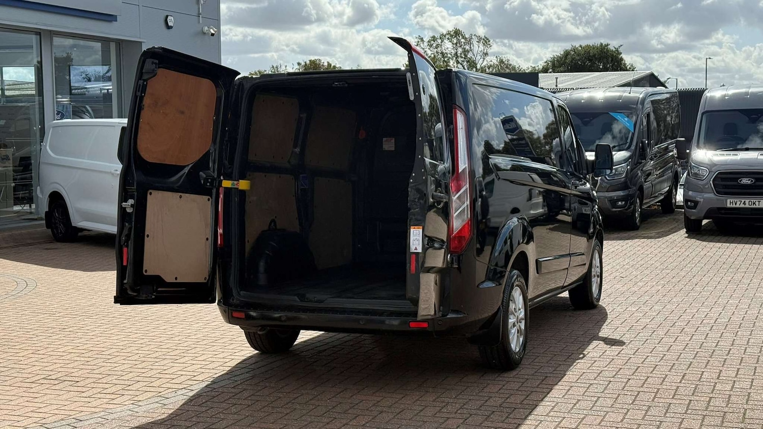 Used Ford Transit Custom 2018 for sale - 76411310: Photo 10