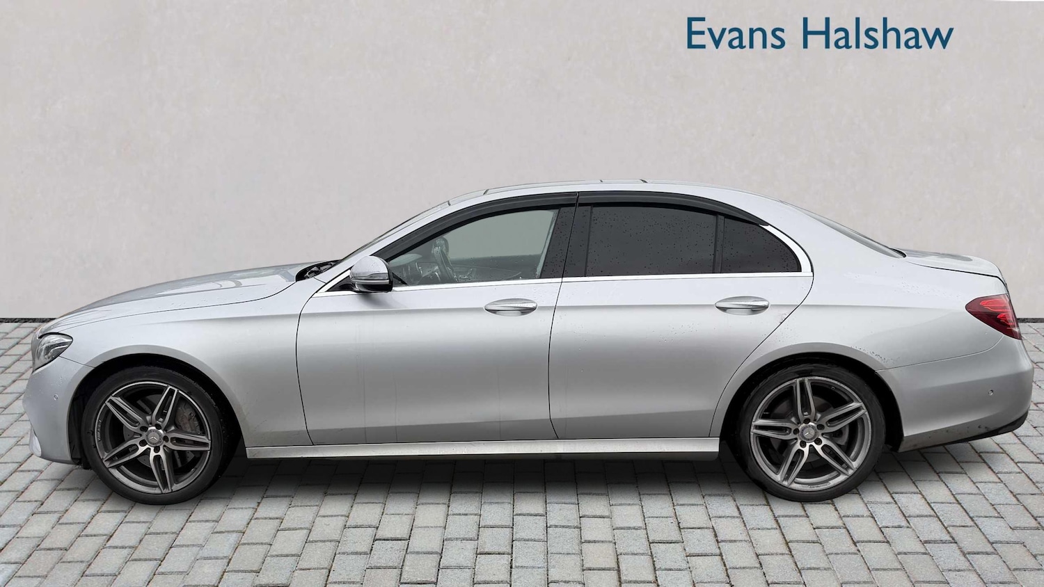 Used Mercedes-Benz E Class 2016 for sale - 76967910: Photo 3