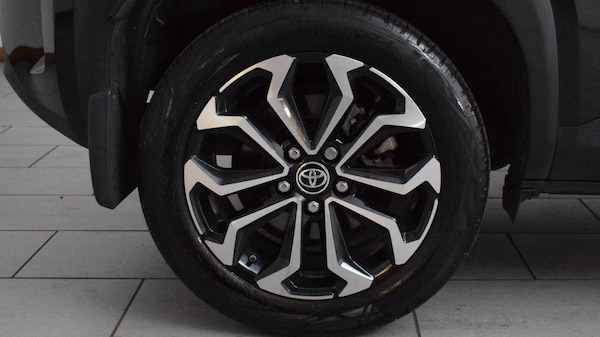 Used Toyota Yaris Cross 2022 for sale - 75317648: Photo 12