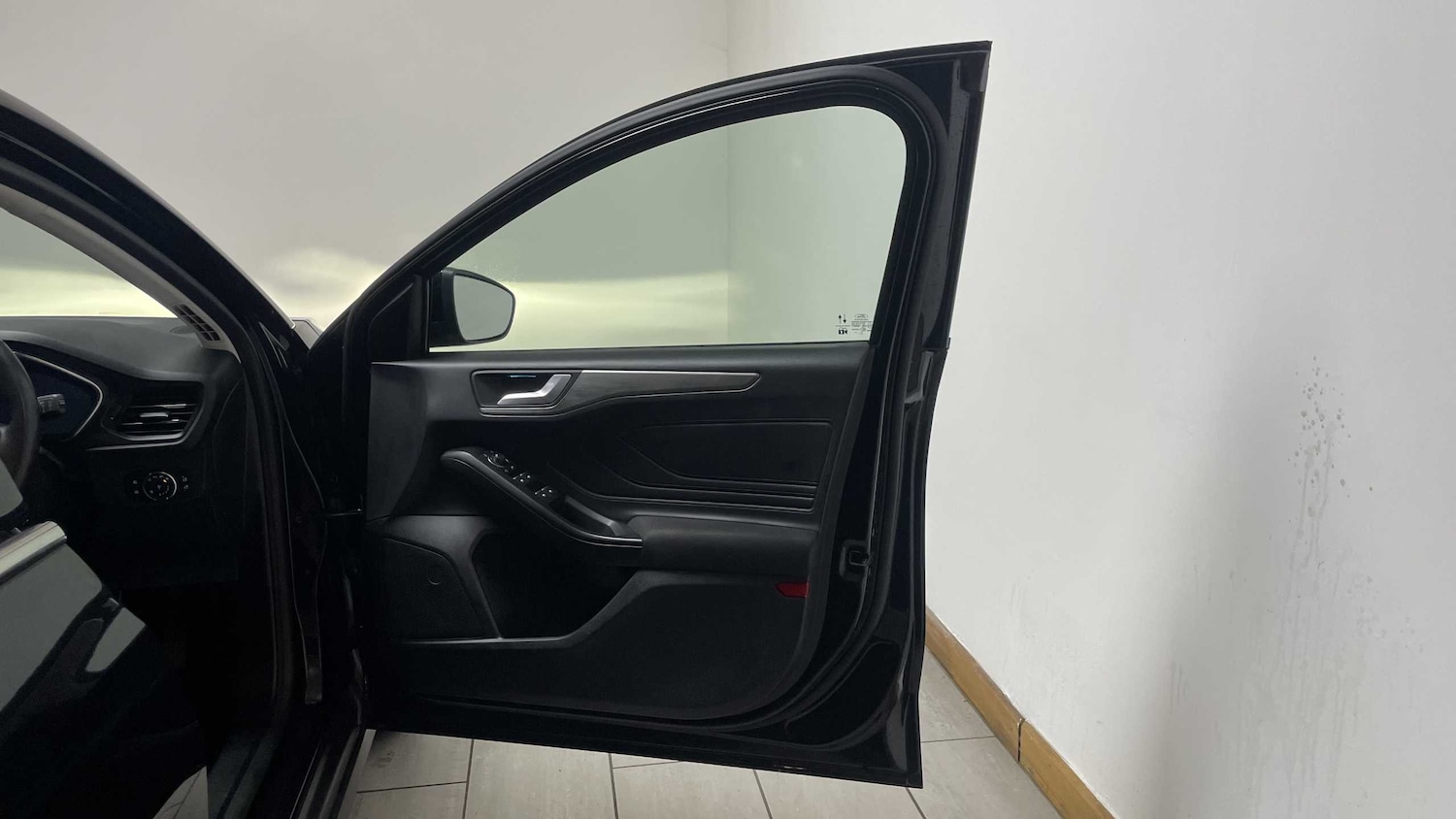 Used Ford Focus 2023 for sale - 75944300: Photo 13