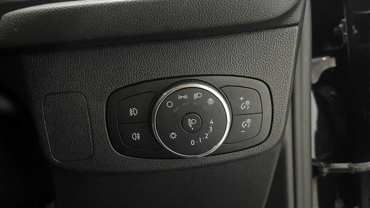 Used Ford Focus 2023 for sale - 75944300: Photo 16