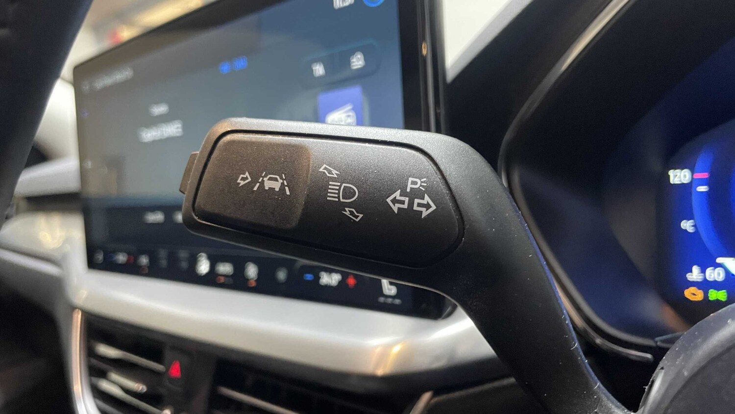 Used Ford Focus 2023 for sale - 75944300: Photo 21